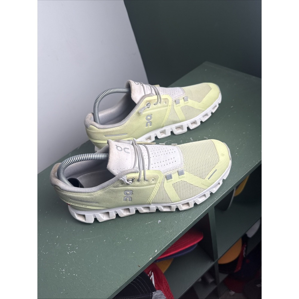 Womens 9 ON Cloud 5 Hay Yellow Frost Gray White 59.98372 Oncloud Stretch Lace